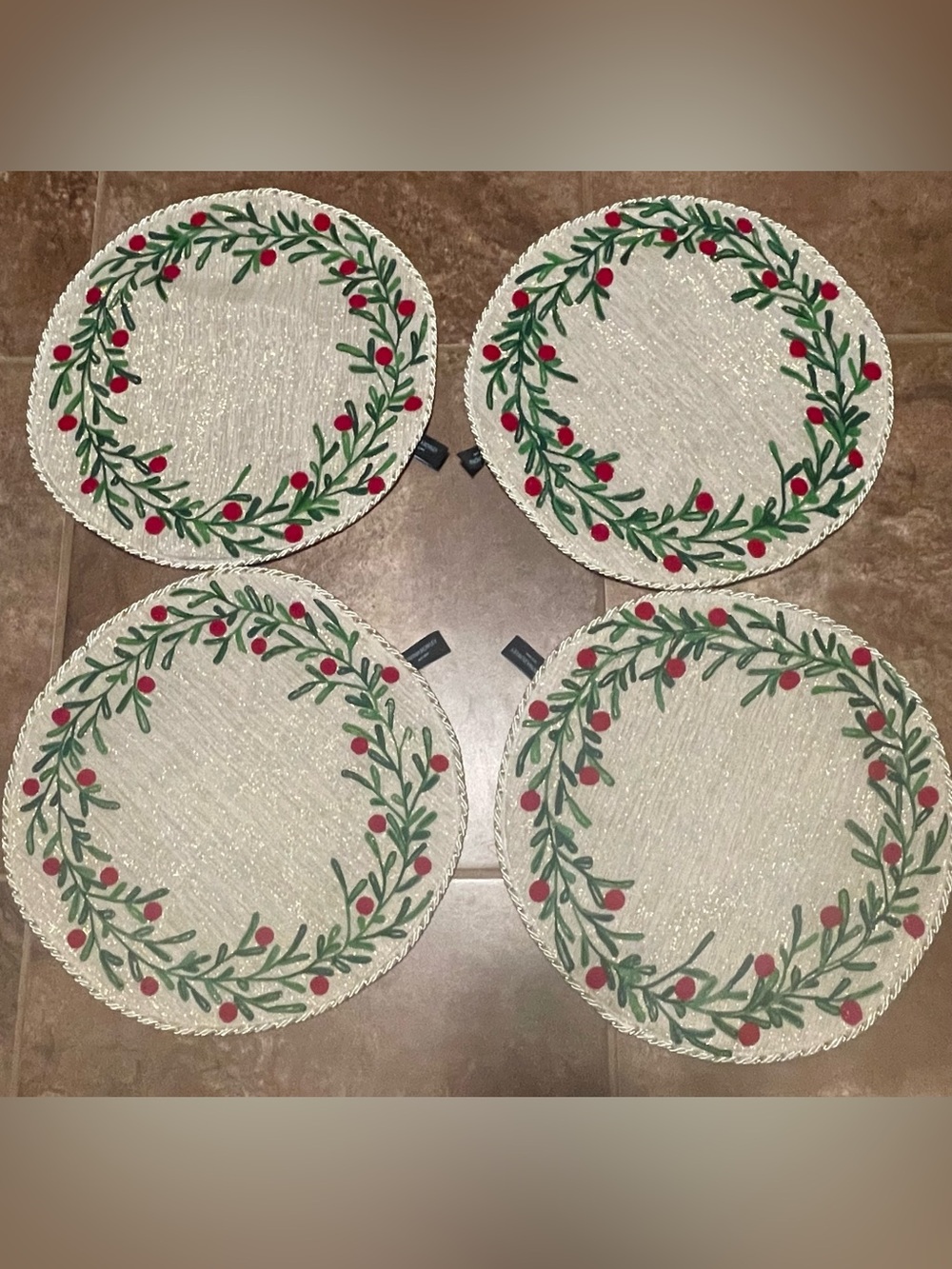 Holiday Wreath Round Placemats - Set of 4- Cynthia Rowley